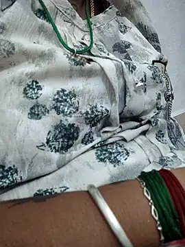 Snapshot of sweetqueen143 chatting on February 3, 2026, 5:16 am sweetqueen143 online show from February 3, 2026, 5:16 am