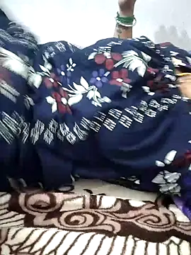 sweetqueen143 online show from April 4, 2026, 5:25 am