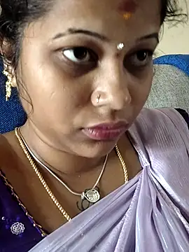 Snapshot of sweetqueen143 chatting on September 26, 2025, 3:13 am sweetqueen143 online show from September 26, 2025, 3:13 am