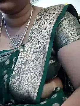 Snapshot of sweetqueen143 chatting on January 10, 2026, 3:46 am sweetqueen143 online show from January 10, 2026, 3:46 am