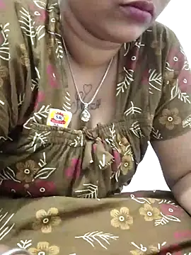 Snapshot of sweetqueen143 chatting on February 23, 2026, 6:30 pm sweetqueen143 online show from February 23, 2026, 6:30 pm