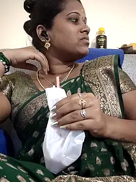 Snapshot of sweetqueen143 chatting on January 9, 2026, 3:41 pm sweetqueen143 online show from January 9, 2026, 3:41 pm