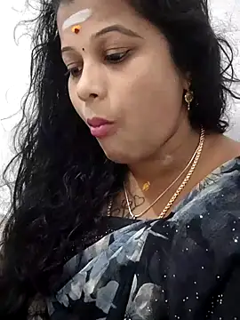 sweetqueen143 online show from March 3, 2026, 7:26 am