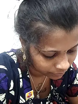 Snapshot of sweetqueen143 chatting on February 11, 2026, 6:35 am sweetqueen143 online show from February 11, 2026, 6:35 am