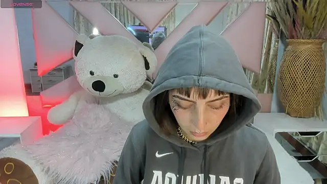 Gyal 8  online show from September 27, 2025, 3:45 am