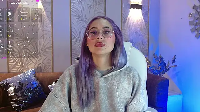 LunaaGrey  online show from November 21, 2025, 3:38 am