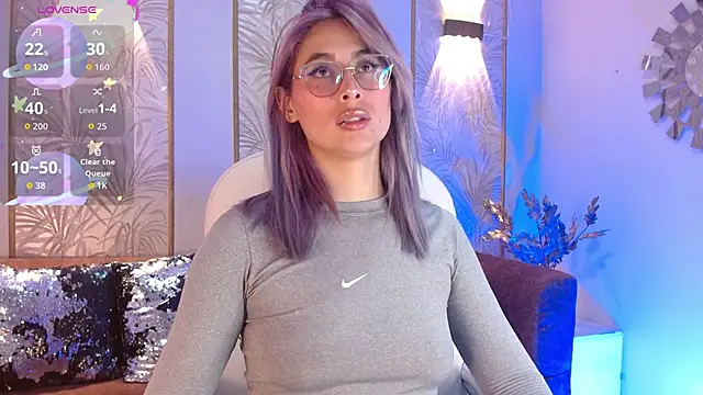 LunaaGrey  online show from November 26, 2025, 4:01 am