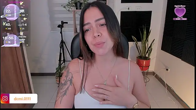 TaniaVelvet online show from November 4, 2025, 5:39 pm