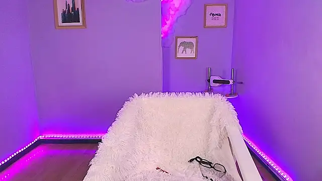 Snapshot of cat_nasty chatting on February 3, 2026, 3:17 pm cat nasty online show from February 3, 2026, 3:17 pm