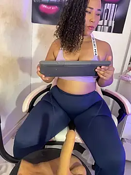 becca wilsson online show from May 14, 2026, 6:49 pm