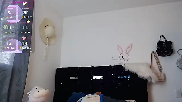 Snapshot of Camila_Torresss chatting on December 20, 2025, 7:39 pm Camila Torresss online show from December 20, 2025, 7:39 pm