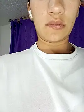 Miia  strog online show from November 7, 2025, 6:12 pm