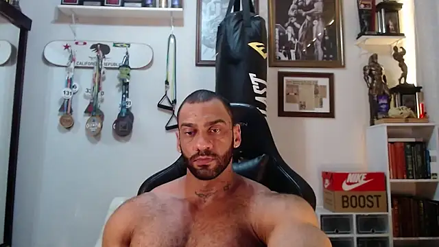 henryhadesflirt online show from December 3, 2025, 7:24 pm