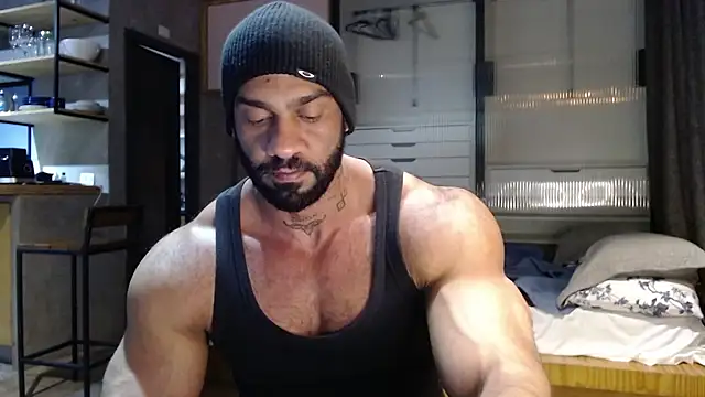 henryhadesflirt online show from May 13, 2026, 10:06 pm