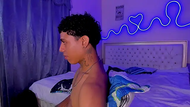 Snapshot of Glader31 chatting on October 3, 2025, 10:33 pm Glader31 online show from October 3, 2025, 10:33 pm