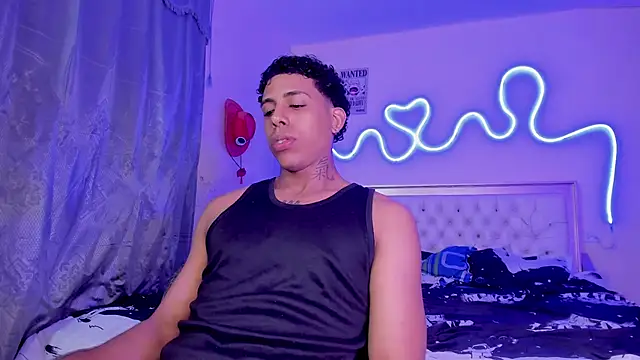 Snapshot of Glader31 chatting on November 16, 2025, 8:57 pm Glader31 online show from November 16, 2025, 8:57 pm