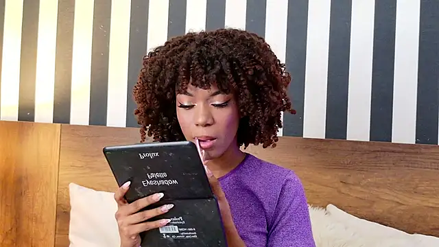 Stellaciel  online show from October 27, 2025, 10:11 pm