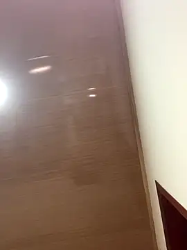 Aphrill online show from September 20, 2025, 10:15 pm