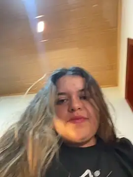 Aphrill online show from November 28, 2025, 10:54 pm