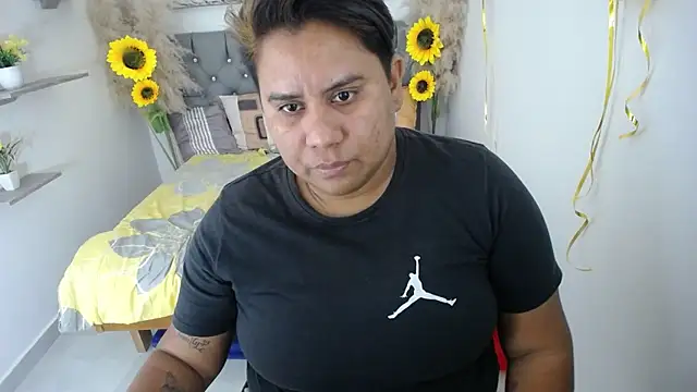 hotlesby valery online show from October 6, 2025, 7:03 pm