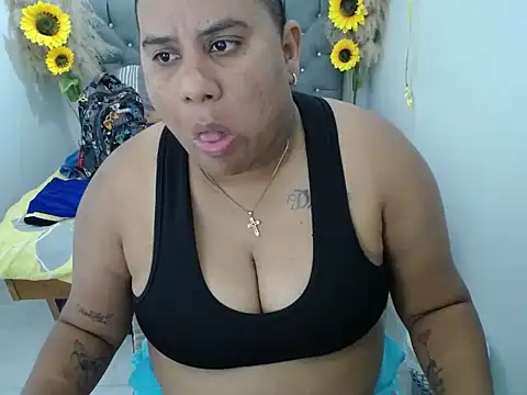 hotlesby valery online show from November 3, 2025, 8:01 pm