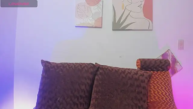 Snapshot of camilafoox7 chatting on November 23, 2025, 3:27 am camilafoox7 online show from November 23, 2025, 3:27 am