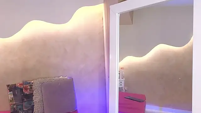 Snapshot of SaraGuzmann chatting on February 5, 2026, 1:51 pm SaraGuzmann online show from February 5, 2026, 1:51 pm