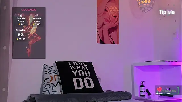 NicoGreys online show from October 8, 2025, 4:14 am