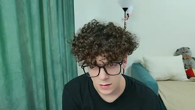 Snapshot of dreamgonetan chatting on September 23, 2025, 2:35 pm dreamgonetan online show from September 23, 2025, 2:35 pm