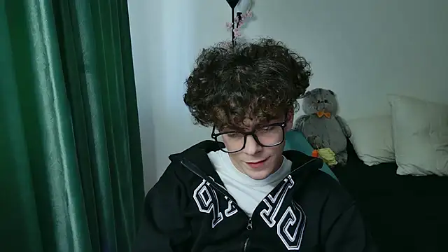 Snapshot of dreamgonetan chatting on September 27, 2025, 8:09 am dreamgonetan online show from September 27, 2025, 8:09 am