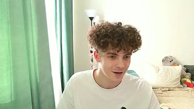 Snapshot of dreamgonetan chatting on September 22, 2025, 1:17 pm dreamgonetan online show from September 22, 2025, 1:17 pm