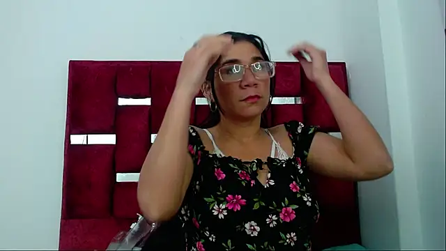 PamelaCruzThxl online show from October 2, 2025, 12:19 pm