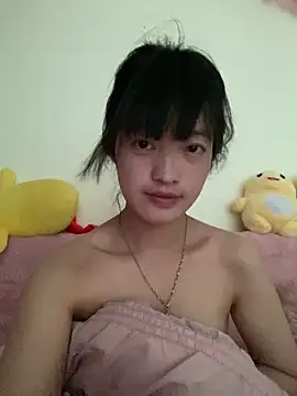 Snapshot of Tramy_xx chatting on May 29, 2026, 7:25 am Tramy xx online show from May 29, 2026, 7:25 am