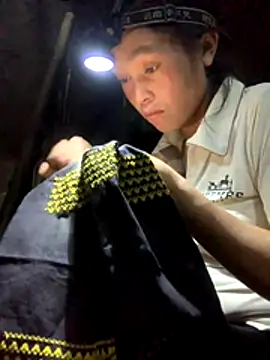 Halyy xx online show from November 2, 2025, 7:13 am