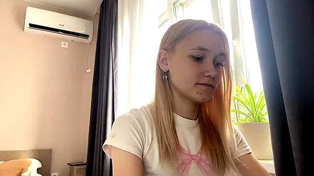 TwinedPeril online show from October 8, 2025, 7:10 am