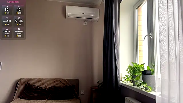 TwinedPeril online show from November 11, 2025, 7:03 am