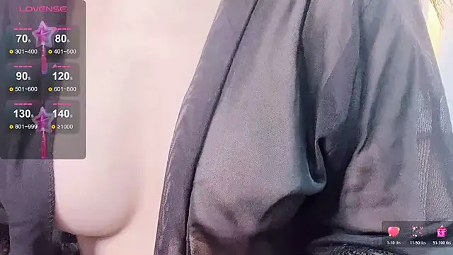 nuan-nuan- online show from February 19, 2026, 10:07 pm