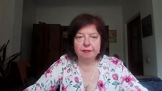 Snapshot of Violet_Pulse chatting on May 13, 2026, 8:54 am Violet Pulse online show from May 13, 2026, 8:54 am