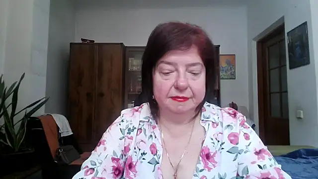 Snapshot of Violet_Pulse chatting on April 30, 2026, 1:40 pm Violet Pulse online show from April 30, 2026, 1:40 pm