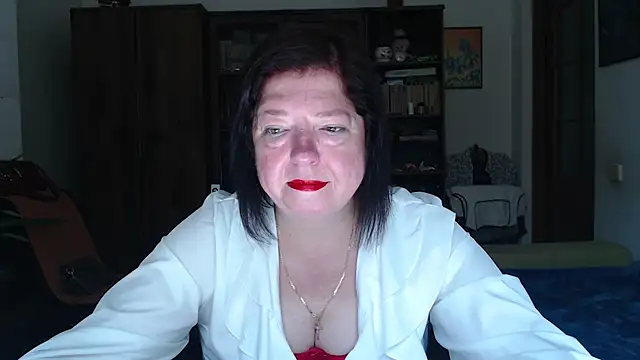 Snapshot of Violet_Pulse chatting on July 5, 2026, 7:15 am Violet Pulse online show from July 5, 2026, 7:15 am