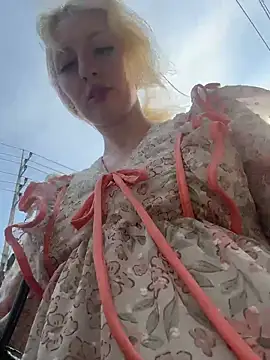 RonnieKiss online show from February 11, 2026, 8:36 am