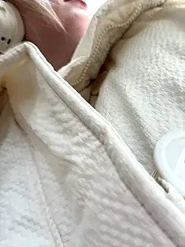 RonnieKiss online show from October 11, 2025, 4:24 am