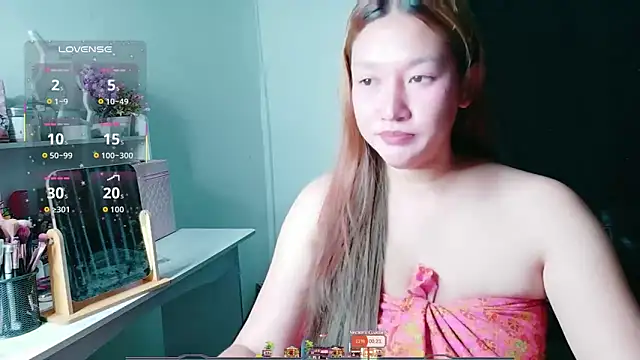 Snapshot of Lalacream12 chatting on May 16, 2026, 1:32 pm Lalacream12 online show from May 16, 2026, 1:32 pm