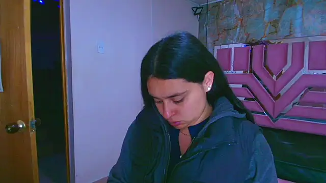 lorem adams online show from November 17, 2025, 11:25 am