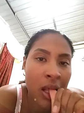 Snapshot of _Canella_ chatting on September 25, 2025, 2:17 am Canella online show from September 25, 2025, 2:17 am