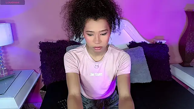  IsabellaRousse online show from November 18, 2025, 7:17 pm