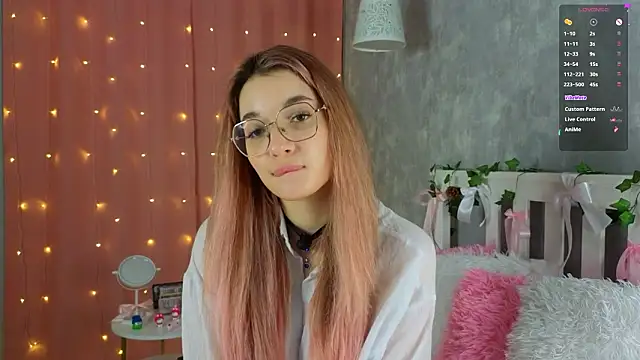 vivyboo111 online show from March 4, 2026, 8:05 pm