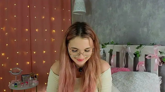 vivyboo111 online show from March 6, 2026, 8:15 pm