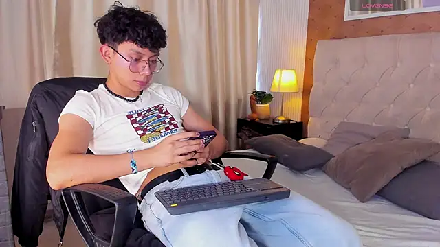 liam twiink online show from January 14, 2026, 8:01 pm