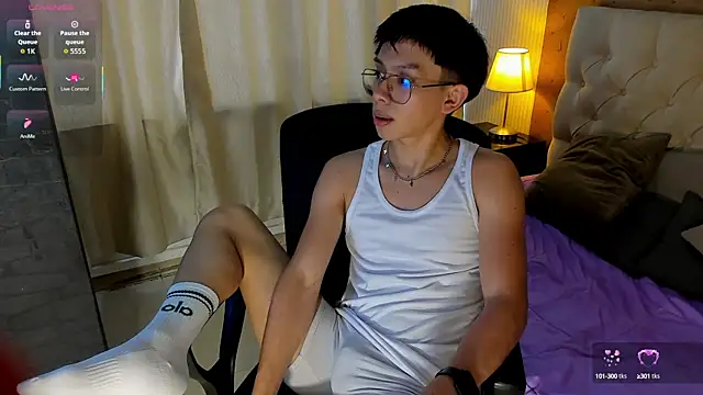 liam twiink online show from October 6, 2025, 7:14 pm